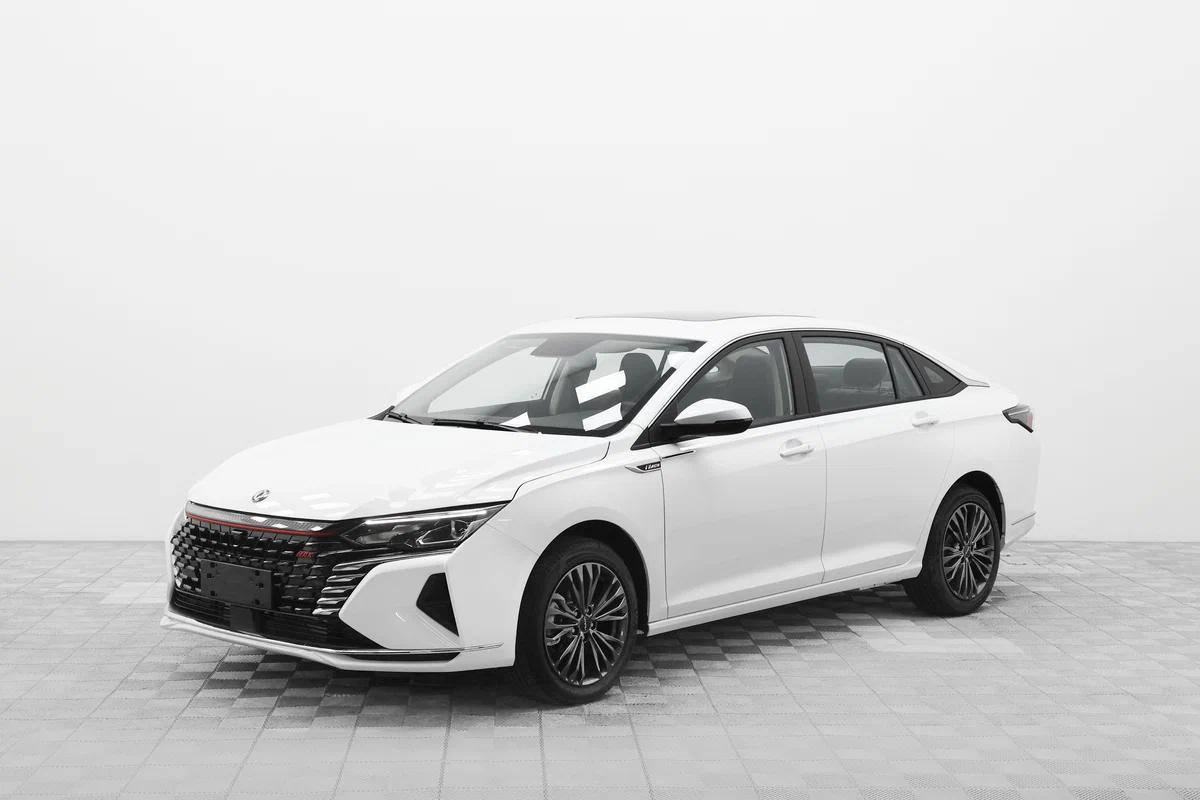 Dongfeng Shine Max по цене от 1 082 000 рублей